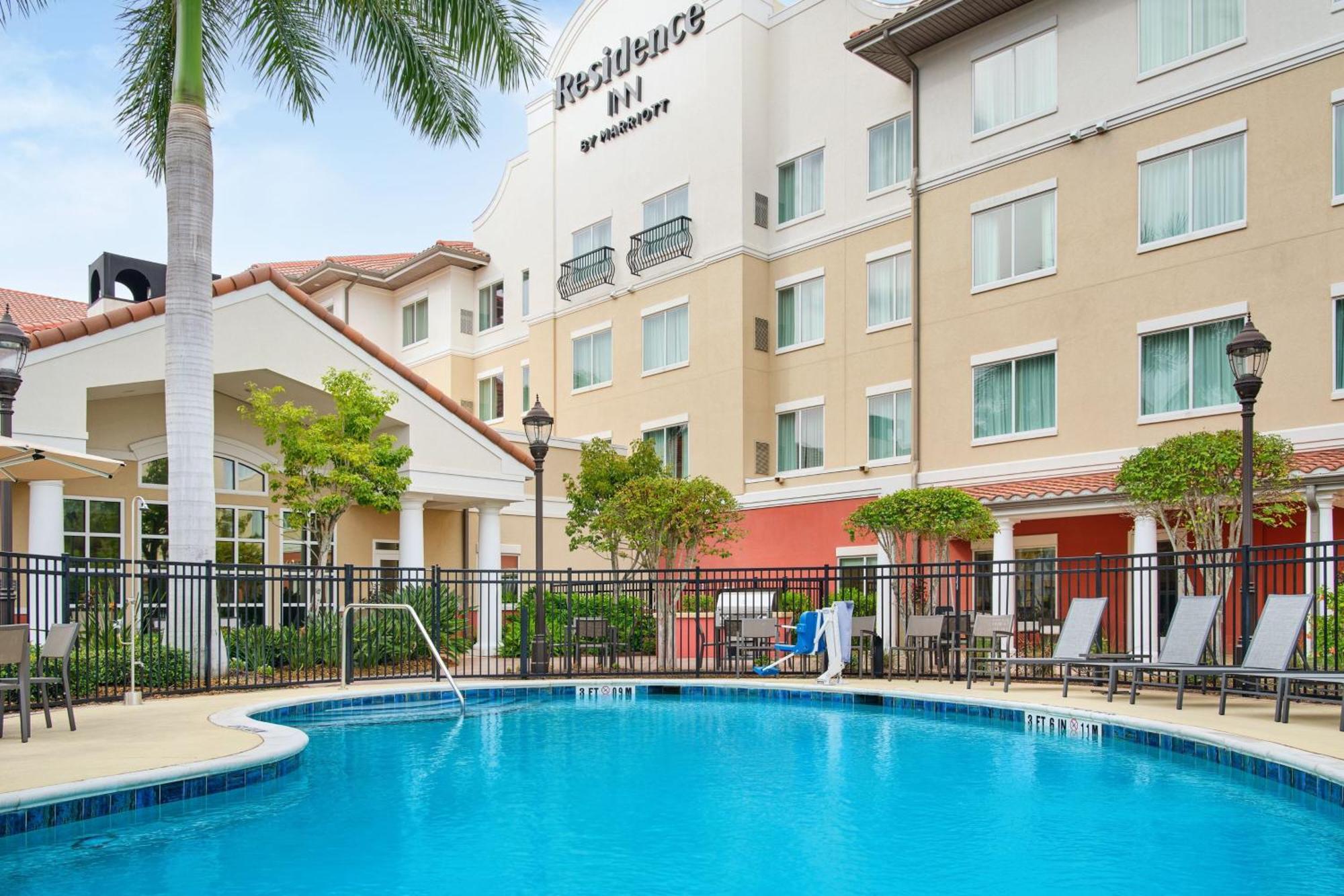 אסטרו Residence Inn By Marriott Fort Myers At I-75 And Gulf Coast Town Center מראה חיצוני תמונה